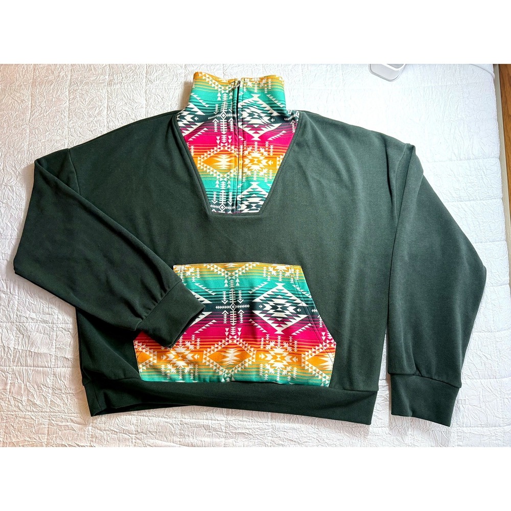 Rowdy Crowd Clothing Womens Green Southwestern/ Aztec Inspired Sweatshirt Medium